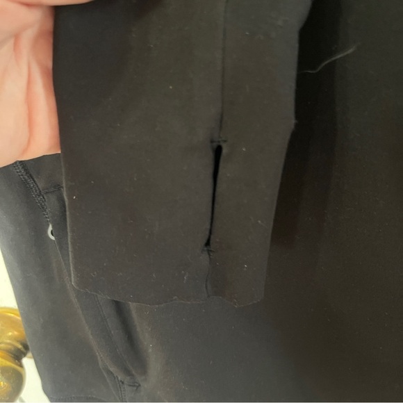 Aerie OFFLINE Size XS Lightweight Activewear Hoodie Black Zip Pockets - Picture 3 of 5